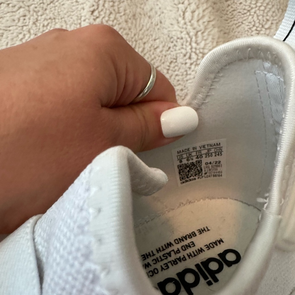 Adidas NMD R1 Sneakers - Picture 8 of 8